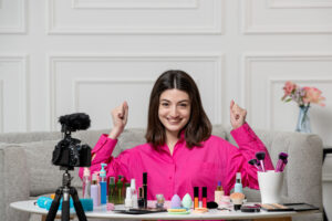 Read more about the article How Influencers Make Money- Complete Guide